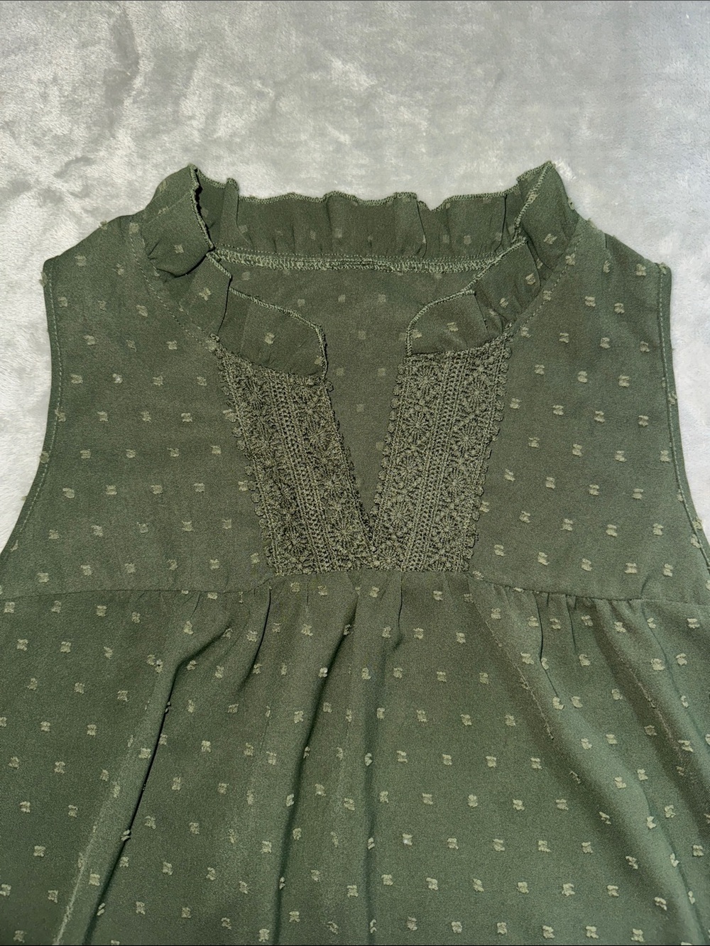 SHEIN Olive Green Sleeveless Swiss Dot Lace-Trim Camisole